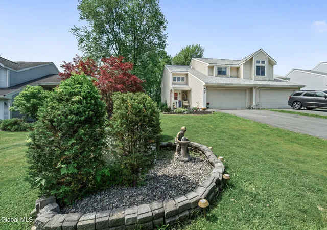 3rd image of 7 Crowsnest Ct, Waterford, NY 12188 | MLS# 202619757