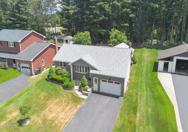 2nd image of 1037 St Lucille Dr, Rotterdam, NY 12306 | MLS# 202619891