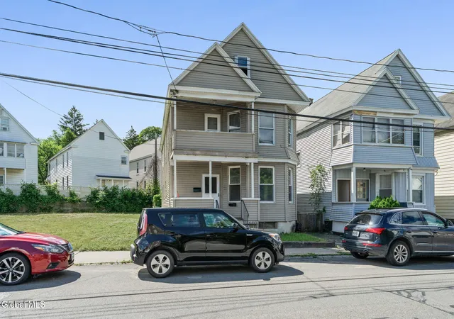 3rd image of 244 Park Pl, Schenectady, NY 12305 | MLS# 202619855