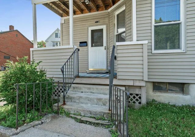 4th image of 244 Park Pl, Schenectady, NY 12305 | MLS# 202619855