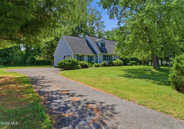 Homes for sale in Kinderhook, NY | 133 Grandview Dr, Kinderhook, NY 12184 | MLS# 202619857