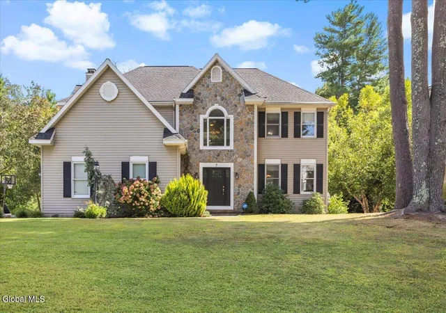 1st image of 7 Seneca Ct, Bethlehem, NY 12159 | MLS# 202620086