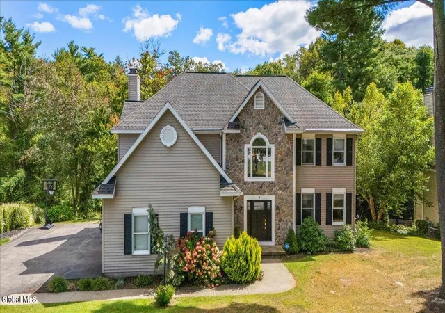 2nd image of 7 Seneca Ct, Bethlehem, NY 12159 | MLS# 202620086