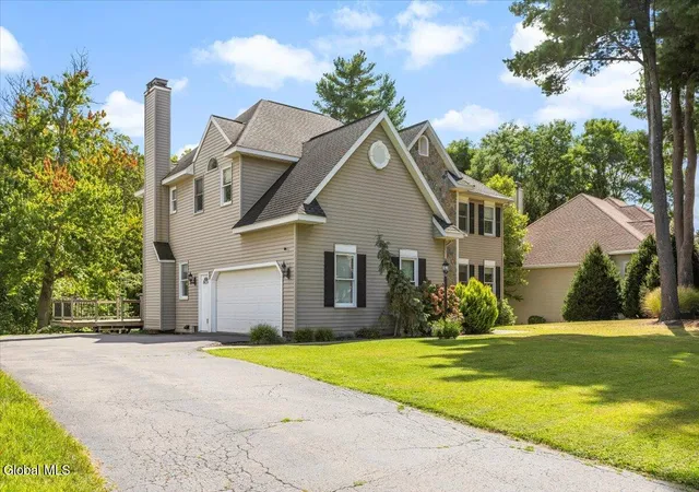 3rd image of 7 Seneca Ct, Bethlehem, NY 12159 | MLS# 202620086