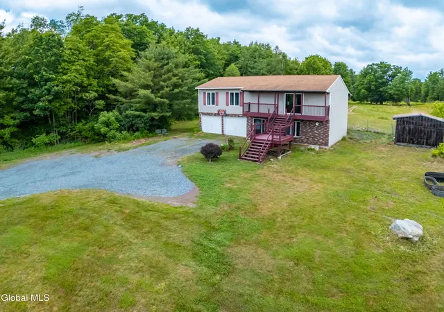 Homes for sale in Nassau, NY | 29 Smith Hill Rd, Nassau, NY 12123 | MLS# 202619886
