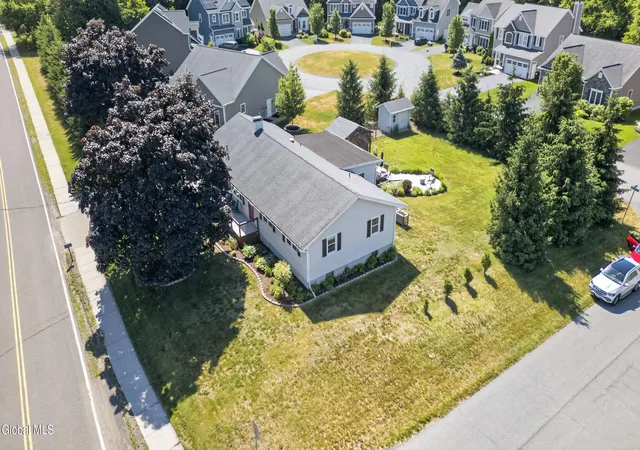 5th image of 521 Russell Rd, Bethlehem, NY 12203 | MLS# 202619989