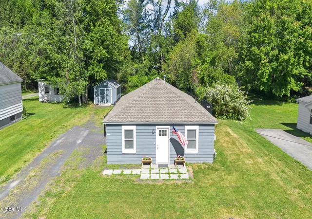 3rd image of 6959 Fuller Station Rd, Schenectady, NY 12303 | MLS# 202619866