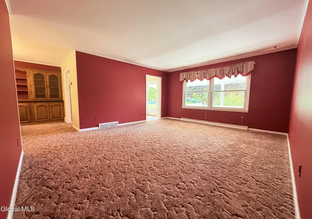 4th image of 8 Sherwood Dr, Queensbury, NY 12804 | MLS# 202619833