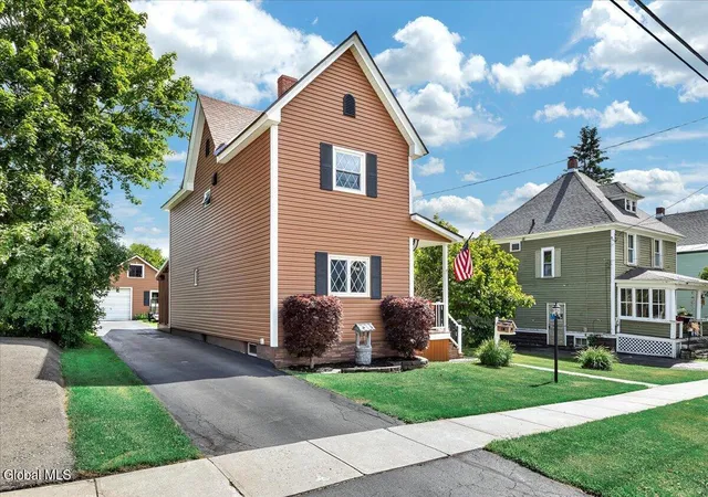 3rd image of 105 Mason St, Johnstown, NY 12095 | MLS# 202619837