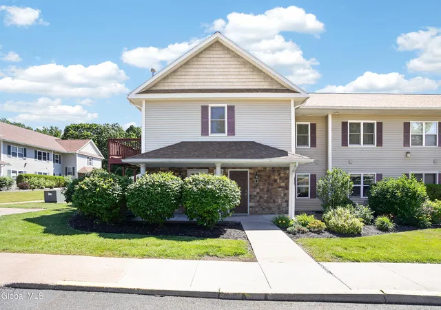 Homes for sale in Niskayuna, NY | 1200 Hillside Ave #APT 702, Niskayuna, NY 12309 | MLS# 202620665