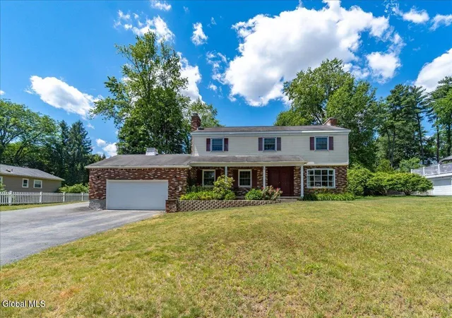 Homes for sale in Niskayuna, NY | 845 Northumberland Dr, Niskayuna, NY 12309 | MLS# 202619930
