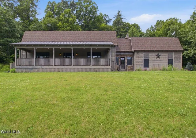 Homes for sale in Hoosick, NY | 170 Ball St Ext, Hoosick, NY 12090 | MLS# 202620391