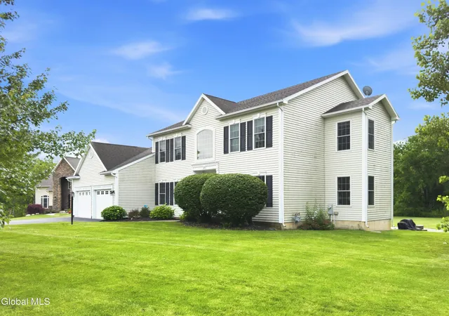 58th image of 29 Heritage Ct, Cohoes, NY 12047 | MLS# 202619896