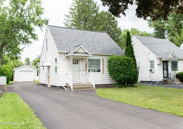 Homes for sale in Glenville, NY | 618 Orlinda Ave, Glenville, NY 12302 | MLS# 202619912