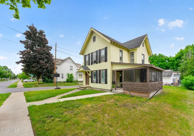 4th image of 190 South St, Glens Falls, NY 12801 | MLS# 202619922