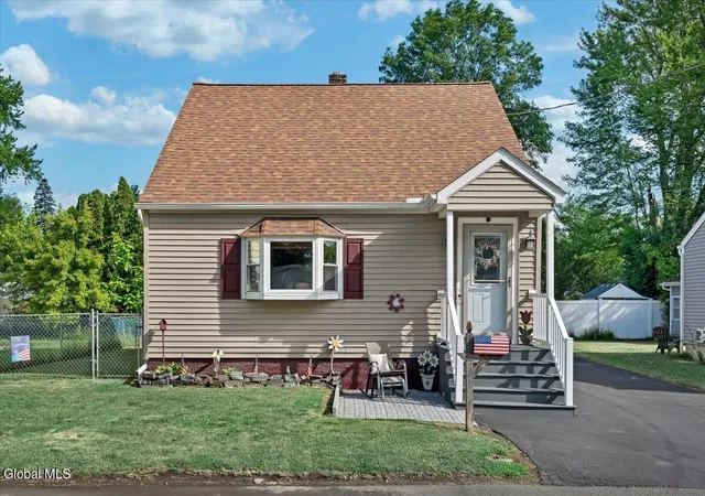 Homes for sale in East Greenbush, NY | 8 Lakeview Ave, East Greenbush, NY 12144 | MLS# 202619950