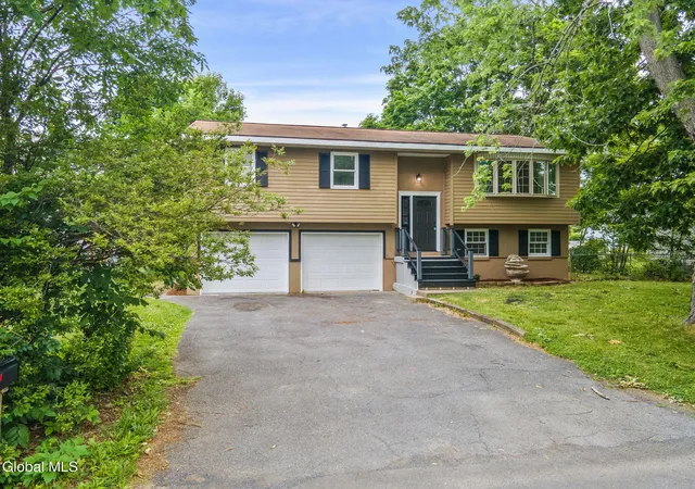 2nd image of 62 Green Island Ave, Colonie, NY 12110 | MLS# 202620411