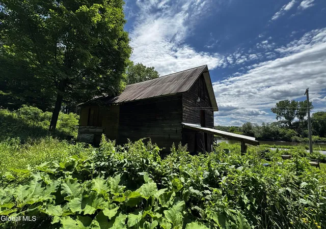 Photo 3 of Single family home for sale at 21 River Rd, Buskirk, NY 12028 | MLS# 202620038 | Listing updated on 2026-09-08
