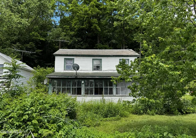 Photo 3 of Single family home for sale at 21 River Rd, Buskirk, NY 12028 | MLS# 202620038 | Listing updated on 2026-09-08