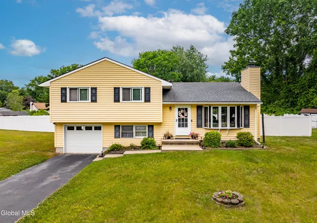 Homes for sale in Stockport, NY | 63 Rossman Cir, Stockport, NY 12534 | MLS# 202619910