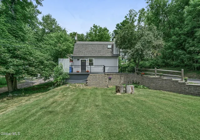 2nd image of 681 Delaware Ave, Albany, NY 12209 | MLS# 202619951