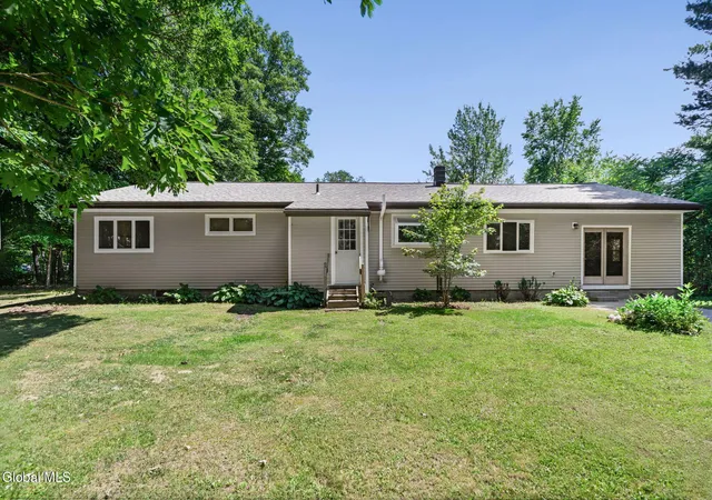 3rd image of 1141 Meadowdale Rd, Altamont, NY 12009 | MLS# 202619969