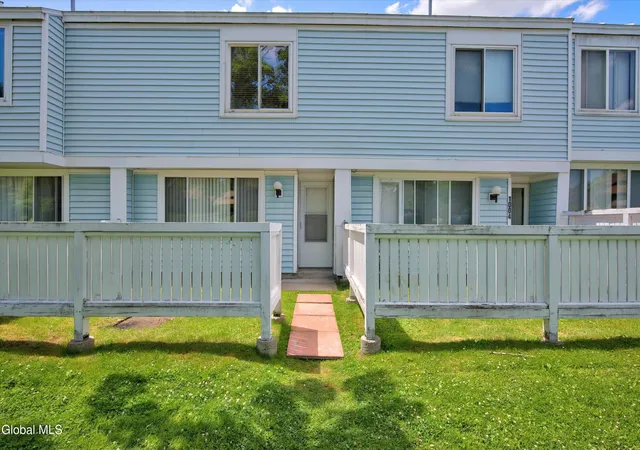 Homes for sale in East Greenbush, NY | 1005 Rockport Ct, East Greenbush, NY 12061 | MLS# 202619984