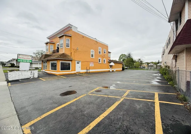 Homes for sale in Schenectady, NY | 1414 N State St, Schenectady, NY 12304 | MLS# 202619977
