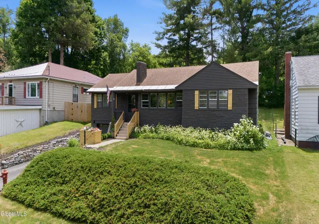2nd image of 154 Montgomery St, Canajoharie, NY 13317 | MLS# 202620033