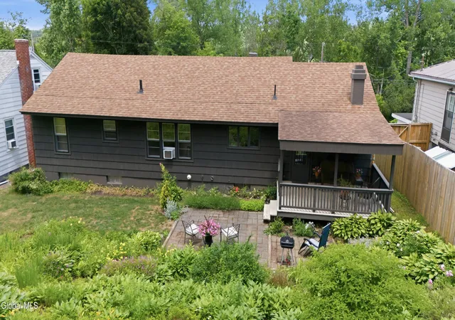 3rd image of 154 Montgomery St, Canajoharie, NY 13317 | MLS# 202620033