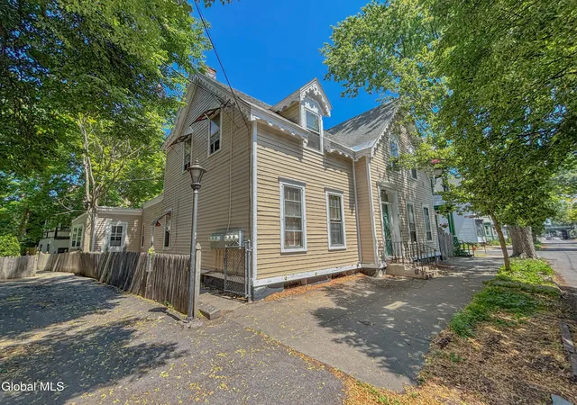 3rd image of 145 Front St, Schenectady, NY 12305 | MLS# 202620071