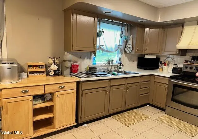 Homes for sale in Coxsackie, NY | 571 Route 81, Coxsackie, NY 12042 | MLS# 202620186
