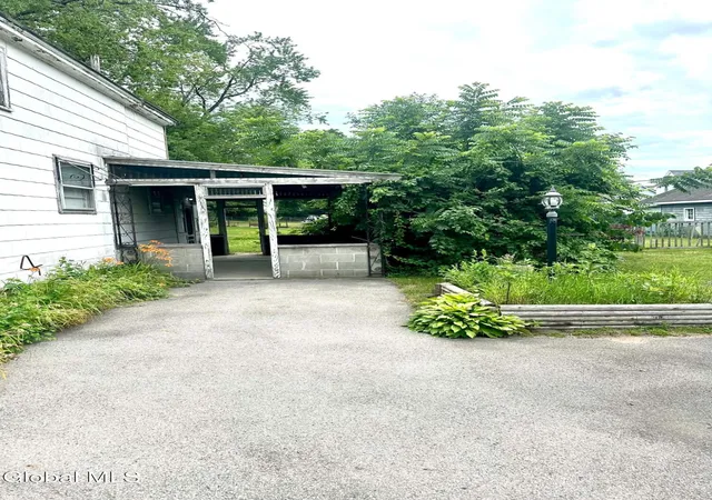 3rd image of 15 Van Zandt St, Schenectady, NY 12304 | MLS# 202621187
