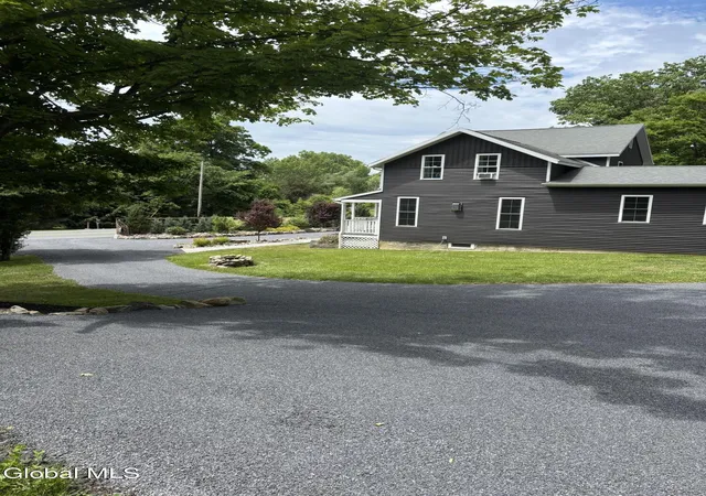 Photo 4 of Single family home for sale at 204 Luther Rd, East Greenbush, NY 12061 | MLS# 202620543 | Listing updated on 2026-08-27
