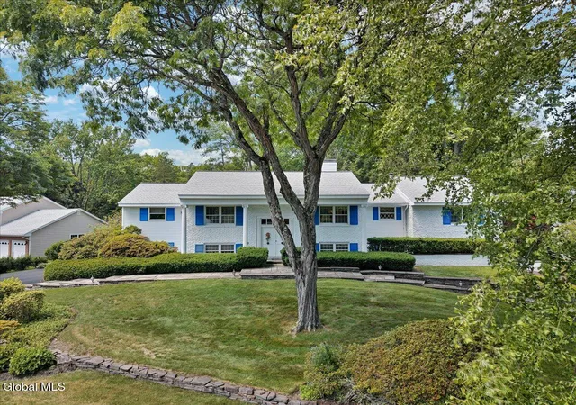Photo 2 of Single family home for sale at 19 Momrow Ct, Albany, NY 12204 | MLS# 202621639 | Listing updated on 2026-09-09