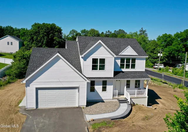 Homes for sale in Niskayuna, NY | 802 S Ravine Rd, Niskayuna, NY 12309 | MLS# 202620745