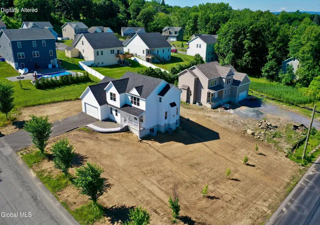 Homes for sale in Niskayuna, NY | 802 S Ravine Rd, Niskayuna, NY 12309 | MLS# 202620745