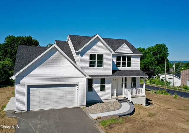 Homes for sale in Niskayuna, NY | 802 S Ravine Rd, Niskayuna, NY 12309 | MLS# 202620745