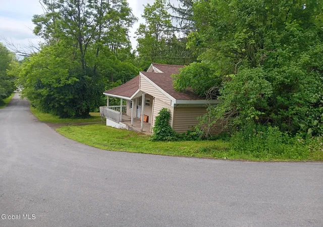 3rd image of 352 Hillside Rd, Pattersonville, NY 12137 | MLS# 202620315