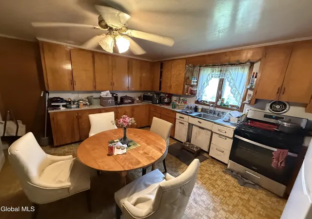 Homes for sale in Stephentown, NY | 10 Wyomanock Rd, Stephentown, NY 12168 | MLS# 202620355