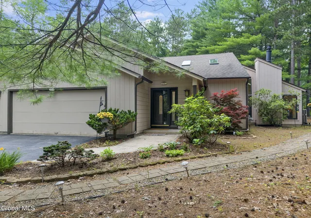 Homes for sale in Ballston Spa, NY | 1 May Apple Wy, Ballston Spa, NY 12020 | MLS# 202620611