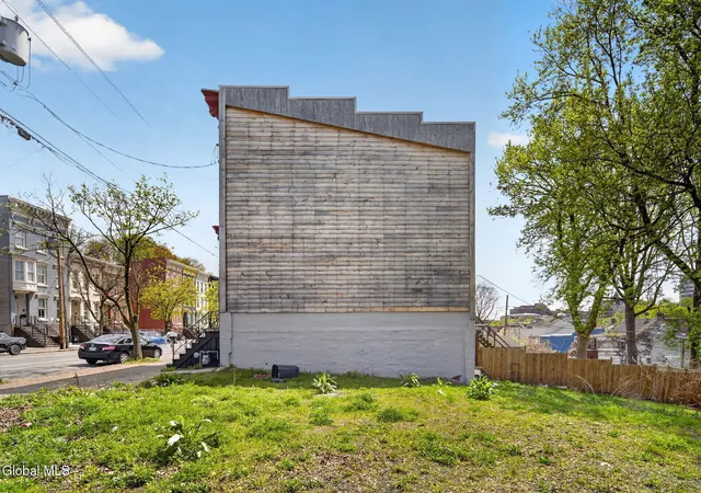 Photo 3 of Sale Pending at 192 Clinton Ave, Albany, NY 12210 | MLS# 202620320 | Listing updated on 2026-07-16