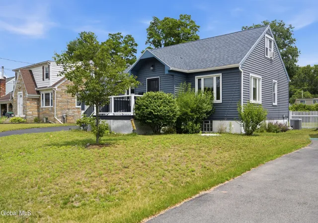 35th image of 1022 Riggi Ave, Rotterdam, NY 12303 | MLS# 202620300