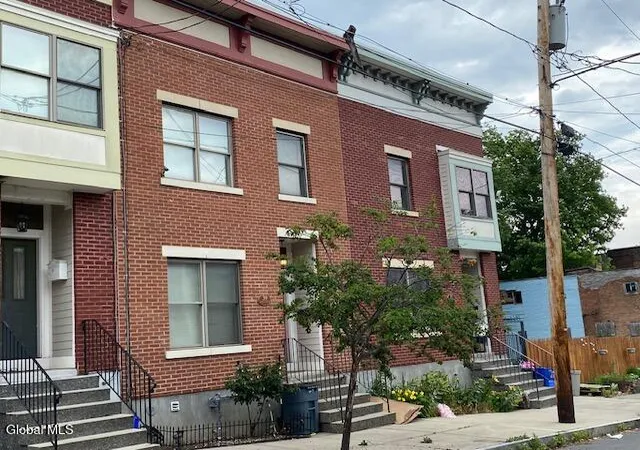 Single family home for sale at 39 Alexander St, Albany, NY 12202 | MLS# 202620268