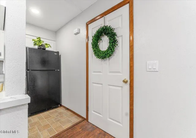 5th image of 218 Monmouth Wy, Halfmoon, NY 12065 | MLS# 202620381