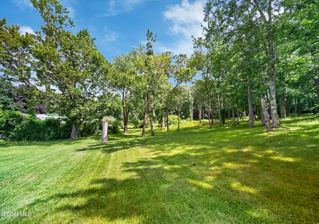 Photo 2 of Sale Pending at 337 Quackenbush Rd, Schenectady, NY 12306 | MLS# 202620974 | Listing updated on 2026-09-06