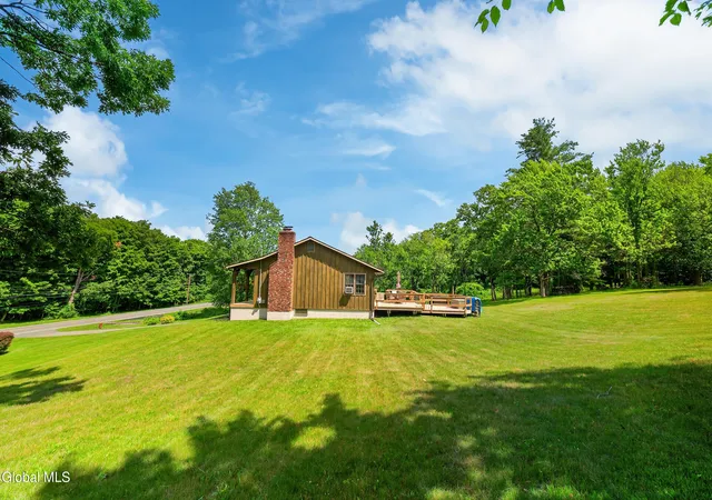 Photo 3 of Sale Pending at 337 Quackenbush Rd, Schenectady, NY 12306 | MLS# 202620974 | Listing updated on 2026-09-06