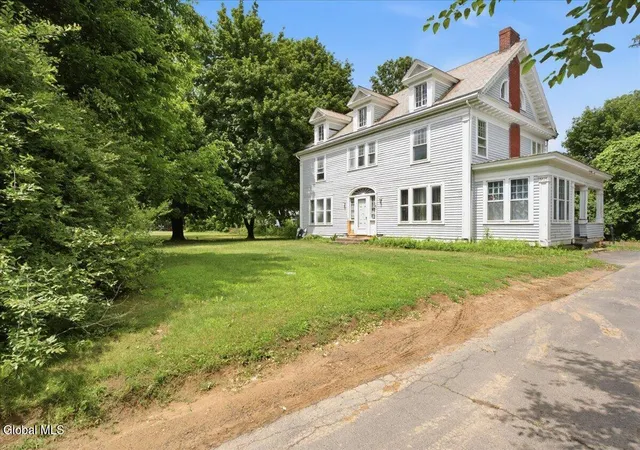 Homes for sale in Niskayuna, NY | 3515 Rosendale Rd, Niskayuna, NY 12309 | MLS# 202620347