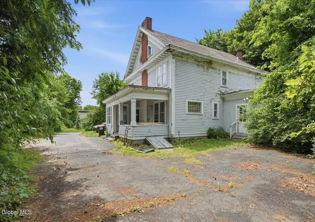 Homes for sale in Niskayuna, NY | 3515 Rosendale Rd, Niskayuna, NY 12309 | MLS# 202620347