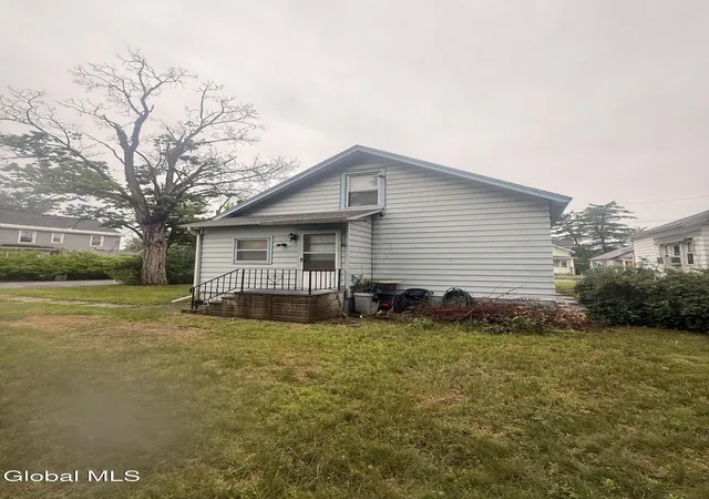 4th image of 1741 Avenue H, Schenectady, NY 12304 | MLS# 202620332